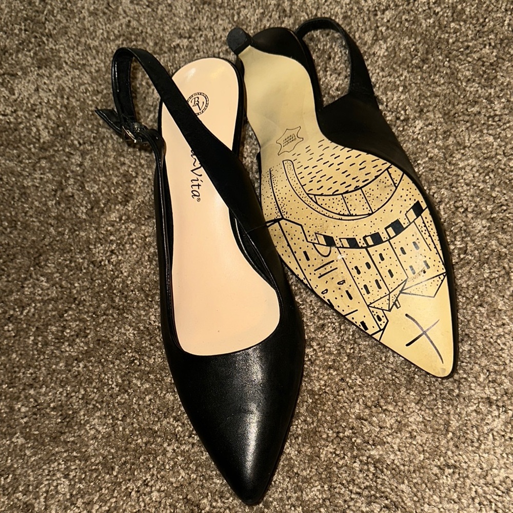 Black Slingback Pointed Toe Shoes